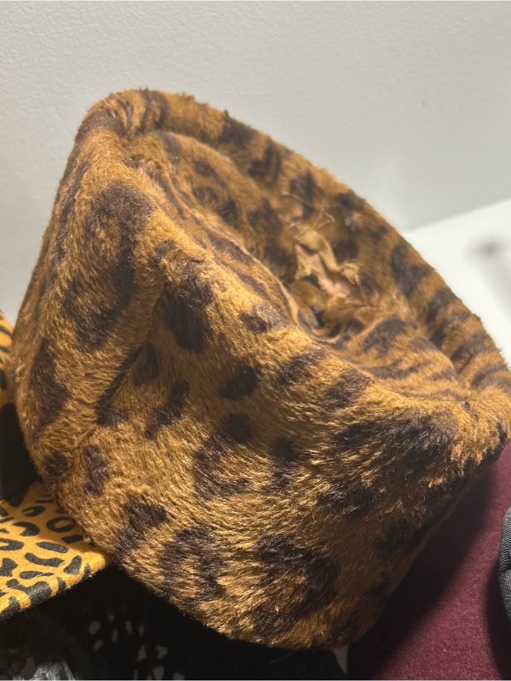 Vintage Sonni San Francisco Faux Fur Leopard Print Hat - GREAT CONDITION
